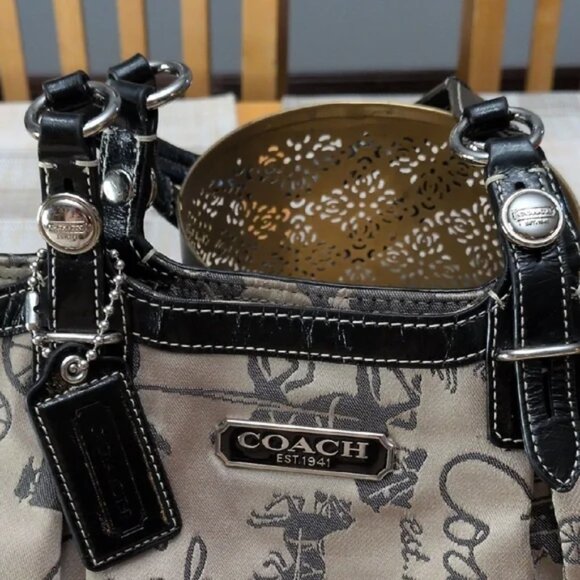 Coach Signature Horse & Carriage Tote - Beige/Black 14 x 9 No Call Outs - Picture 1 of 5